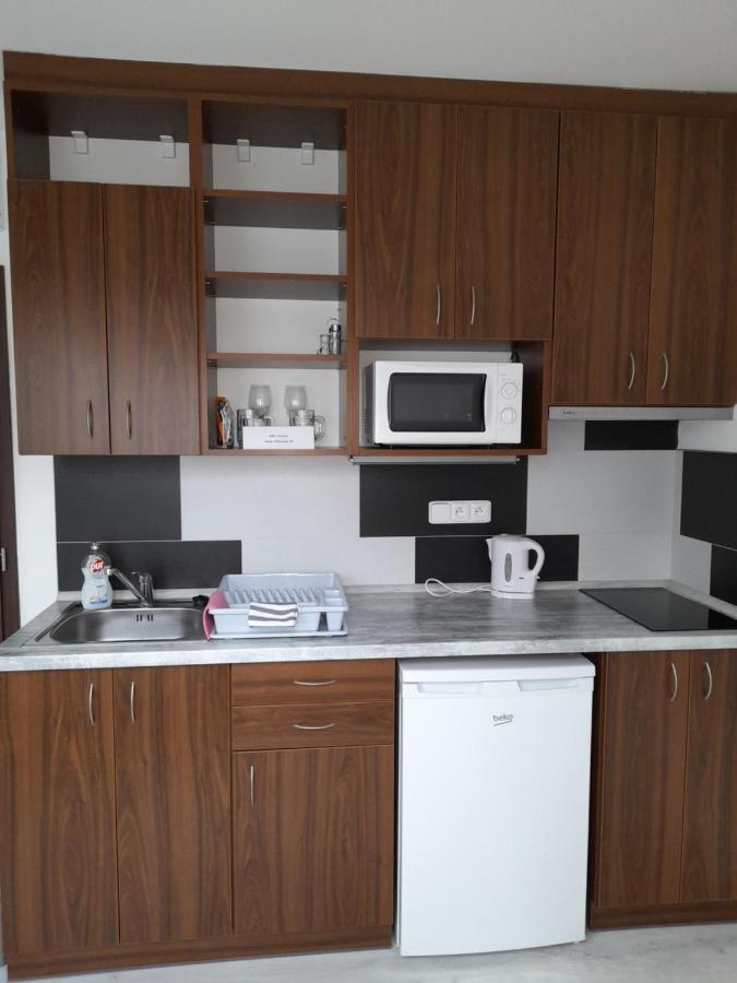 Vinoteka "U Kozu" Hotel Nove Mesto nad Metuji Ngoại thất bức ảnh
