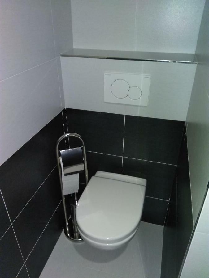 Vinoteka "U Kozu" Hotel Nove Mesto nad Metuji Ngoại thất bức ảnh